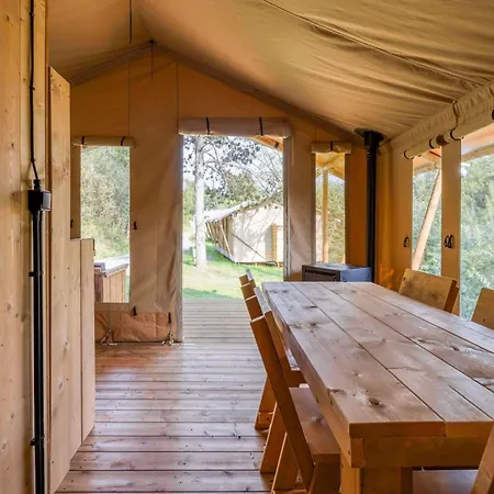 Comet Glamping Tent, Ardennes Апартаменты