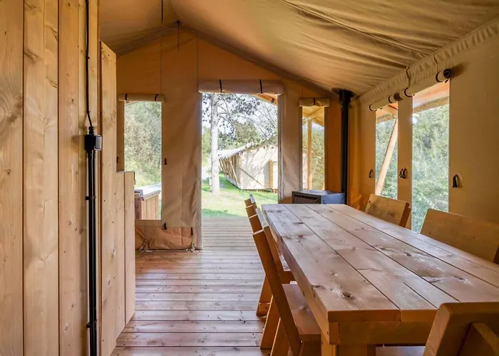 Comet Glamping Tent, Ardennes Apartment